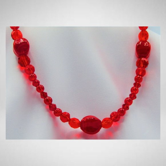 Red Beaded Jewelry Set - Picture 3 of 5